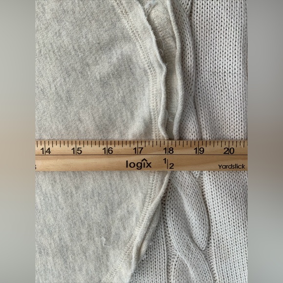 Off the shoulder Woman’s Mid-Sleeve Beige/W Golden embroidery (Small) - Picture 6 of 7